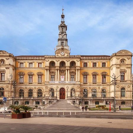 Vivienda Turistica De Prestancia Junto A La Ria De Nervion Bilbao Rom bilde